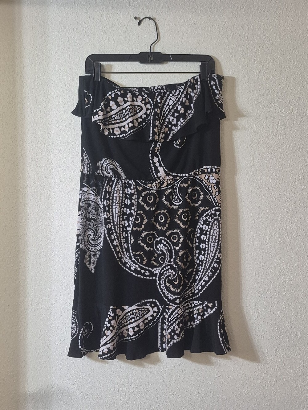 White House Black Market Black and White Paisley Strapless Dress